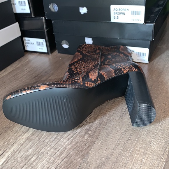 Aqua Soren Leather AlmondToeMid-Calf Fashion Boots - Picture 8 of 8